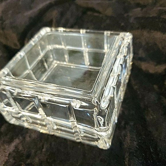 Vintage Avon 24% Lead Crystal Square Trinket Box With Lid ~ Made In France - Picture 3 of 6
